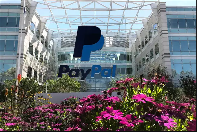 Branded Checkout Weakness Prompts PayPal to Lower 2025 Profit Forecast
