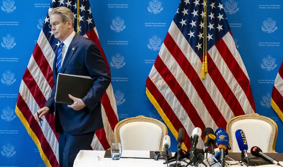 Hopes Rise for Middle East Peace, Easing U.S. China Tensions